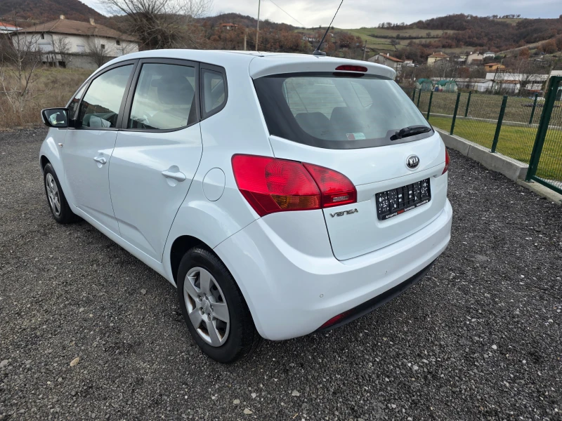 Kia Venga 1.4i 132000km!, снимка 5 - Автомобили и джипове - 53261788