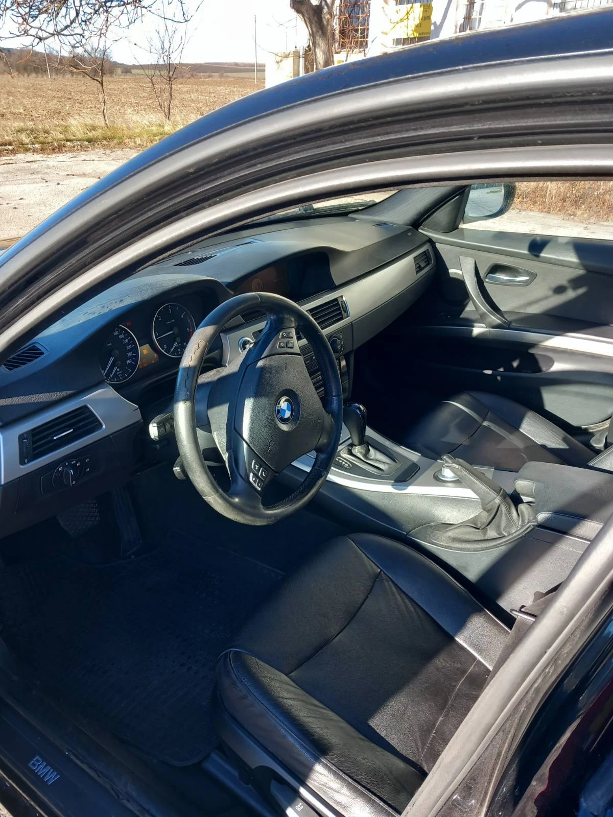 BMW 320 Кожа/Навигация/Автоматик - изображение 9