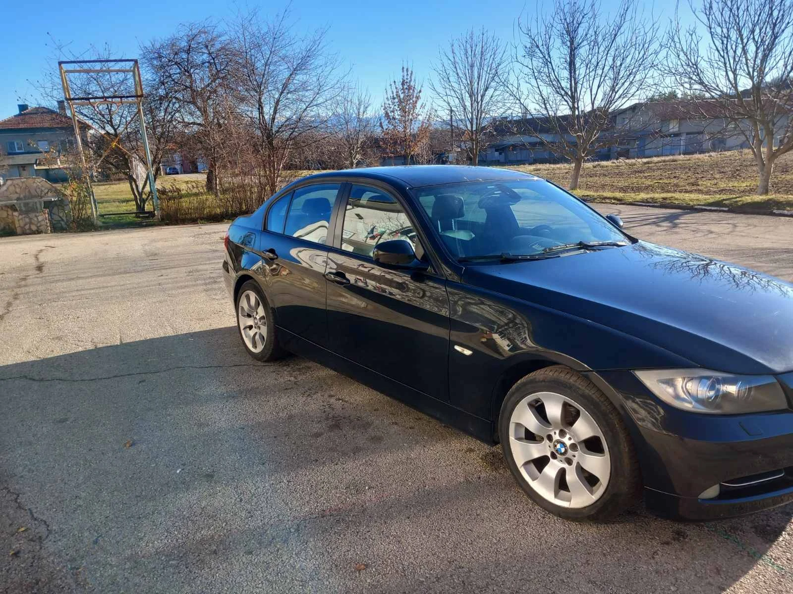 BMW 320 Кожа/Навигация/Автоматик - изображение 10