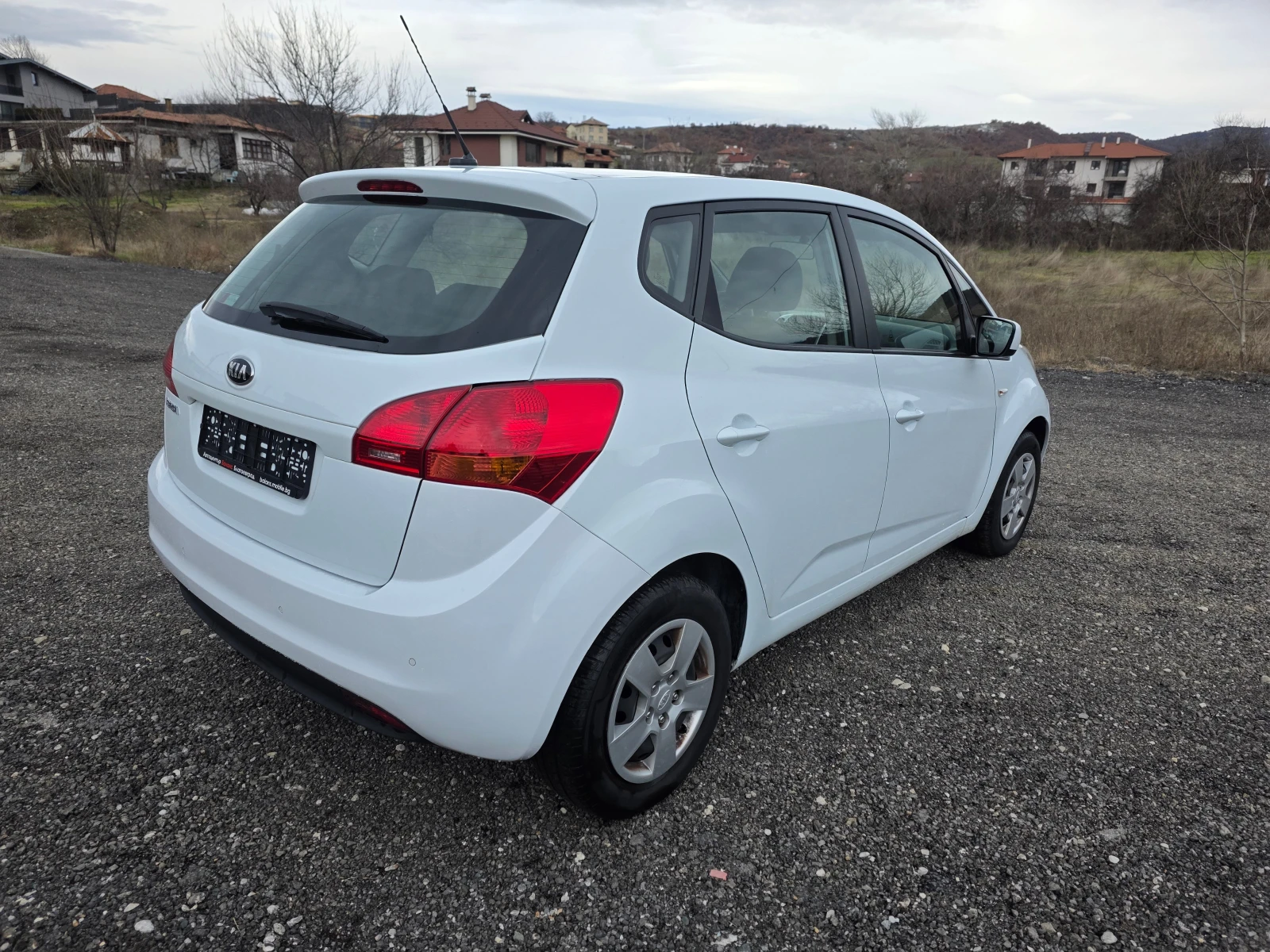 Kia Venga 1.4i 132000km! - изображение 8