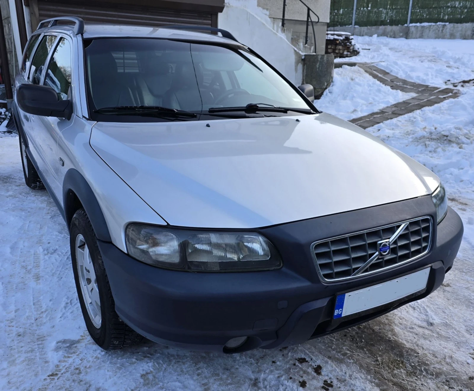 Volvo Xc70 2.4 TURBO-CROSS COUNTRY D5 AWD 4x4 - изображение 4