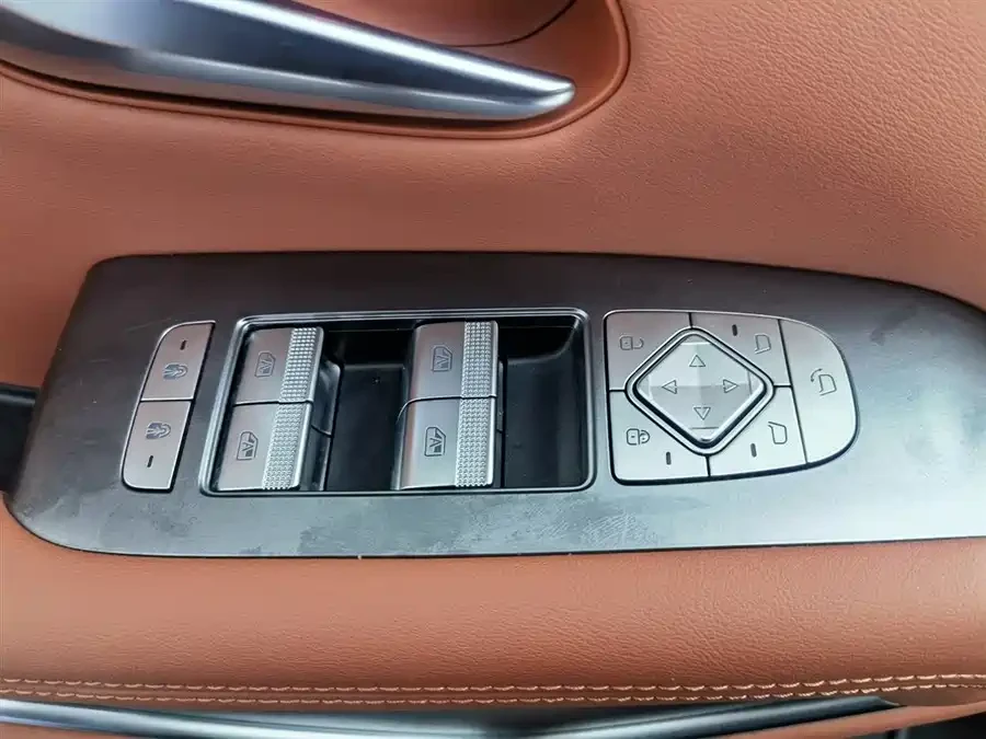 BYD Tang L All-Wheel-Drive LiDAR Flagship Model, снимка 7 - Автомобили и джипове - 53667242