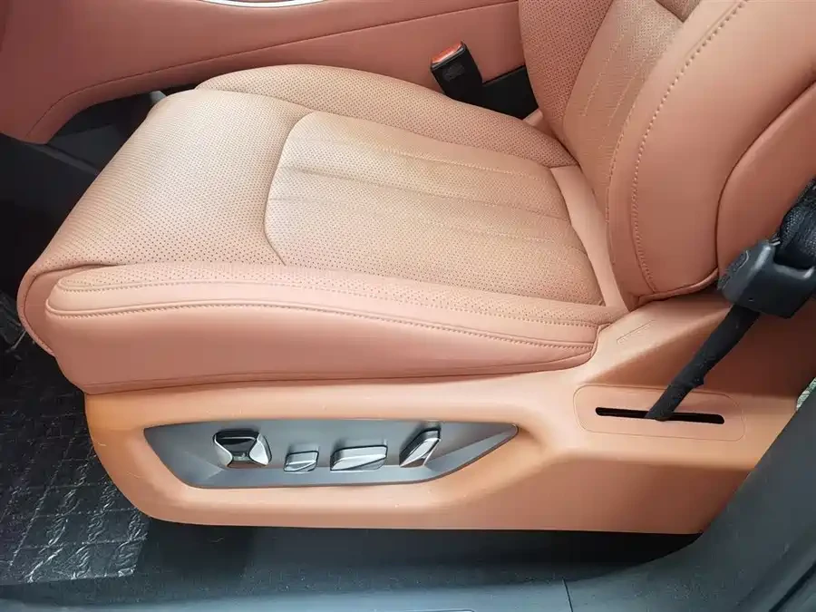 BYD Tang L All-Wheel-Drive LiDAR Flagship Model, снимка 12 - Автомобили и джипове - 53667242