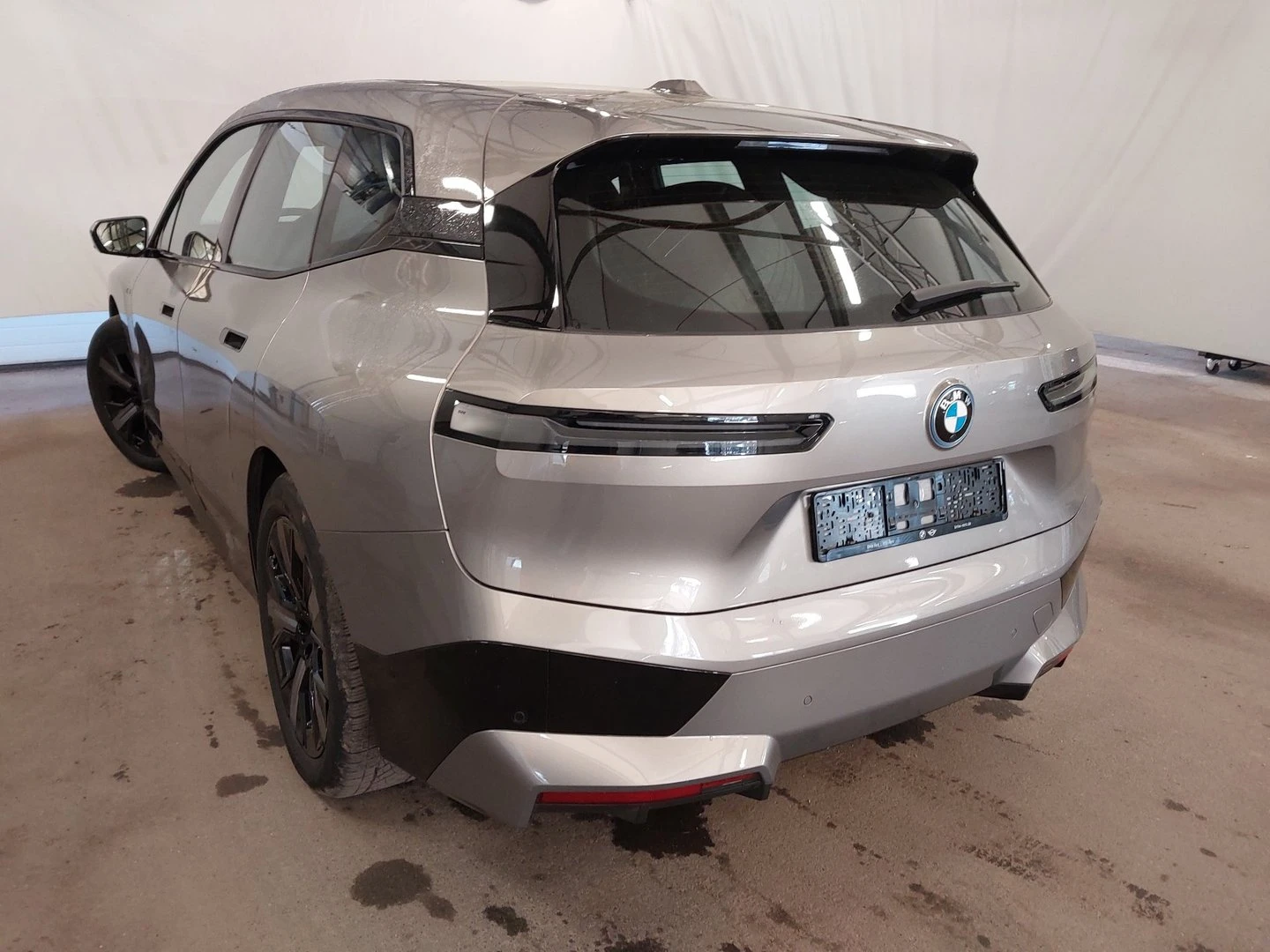 BMW iX M60 Automatic, снимка 3 - Автомобили и джипове - 53863932