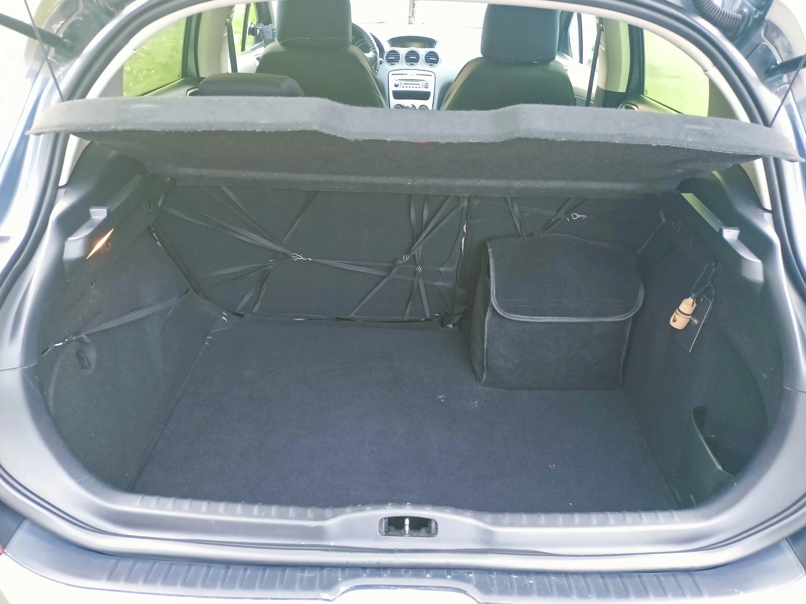 Peugeot 308 1.6 HDi (92 кс), снимка 7 - Автомобили и джипове - 53875722