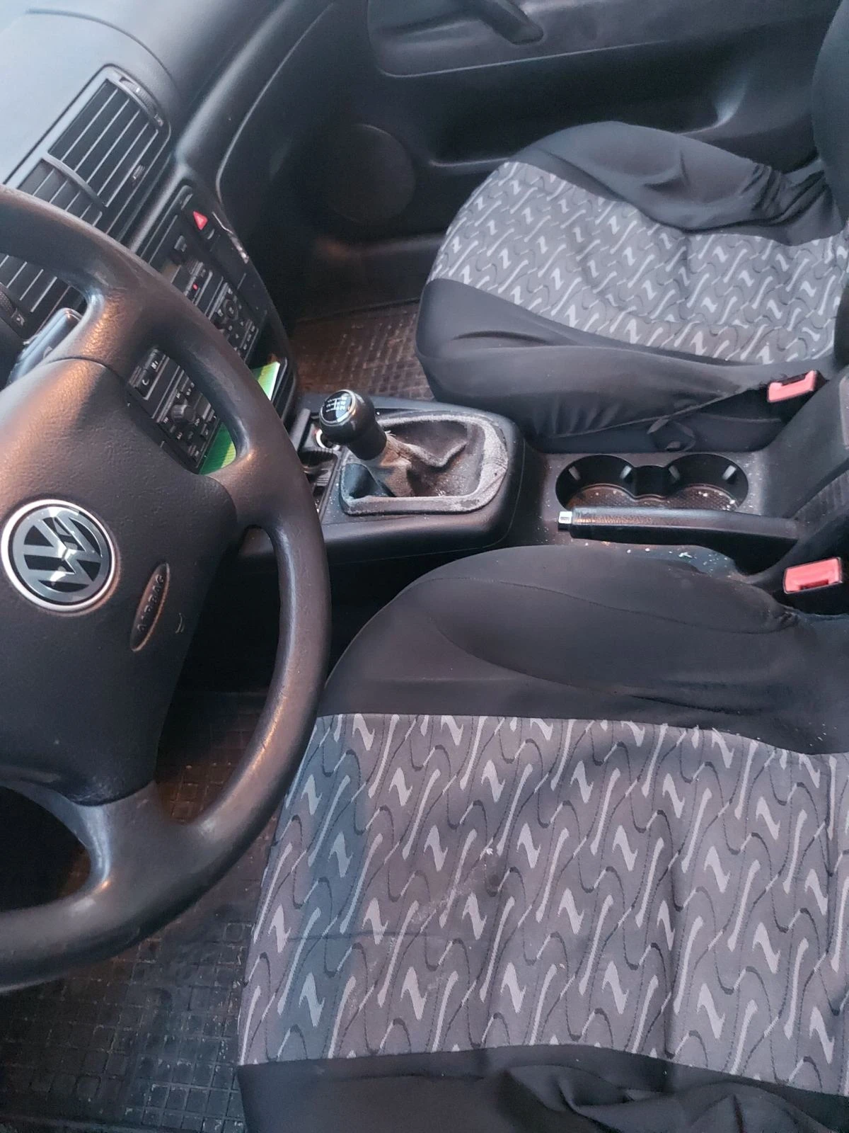 VW Passat 4, снимка 2 - Автомобили и джипове - 53935026