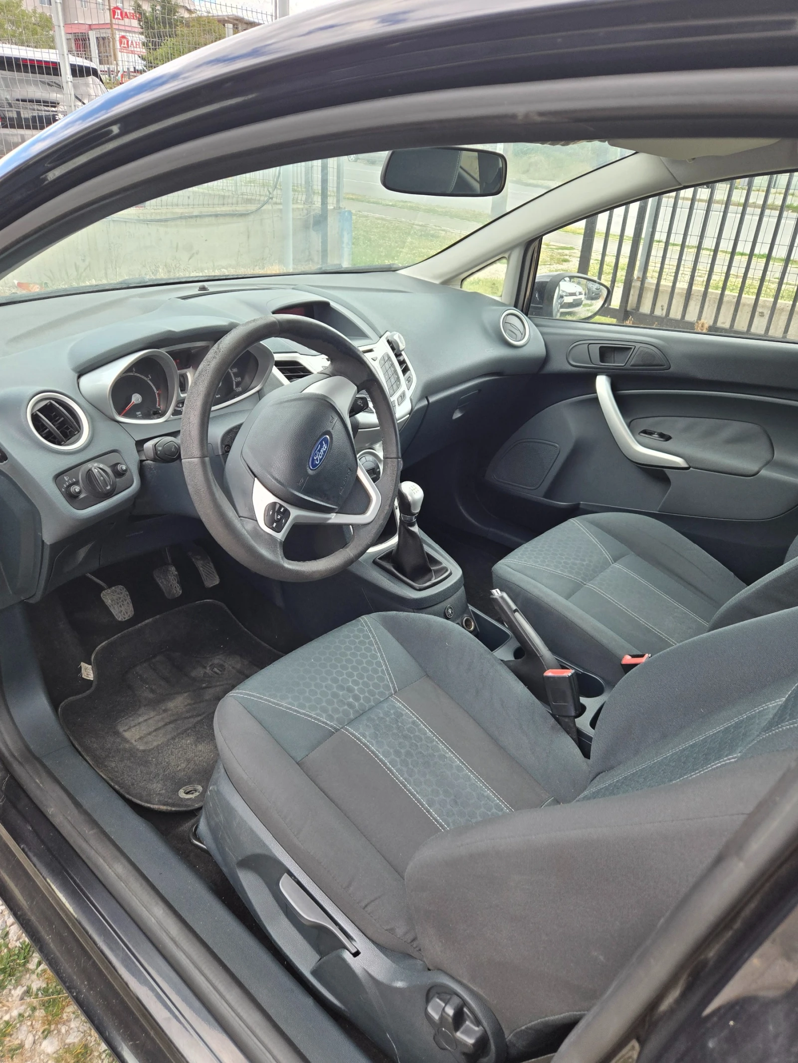 Ford Fiesta 1.4 ГАЗ, снимка 10 - Автомобили и джипове - 54542512