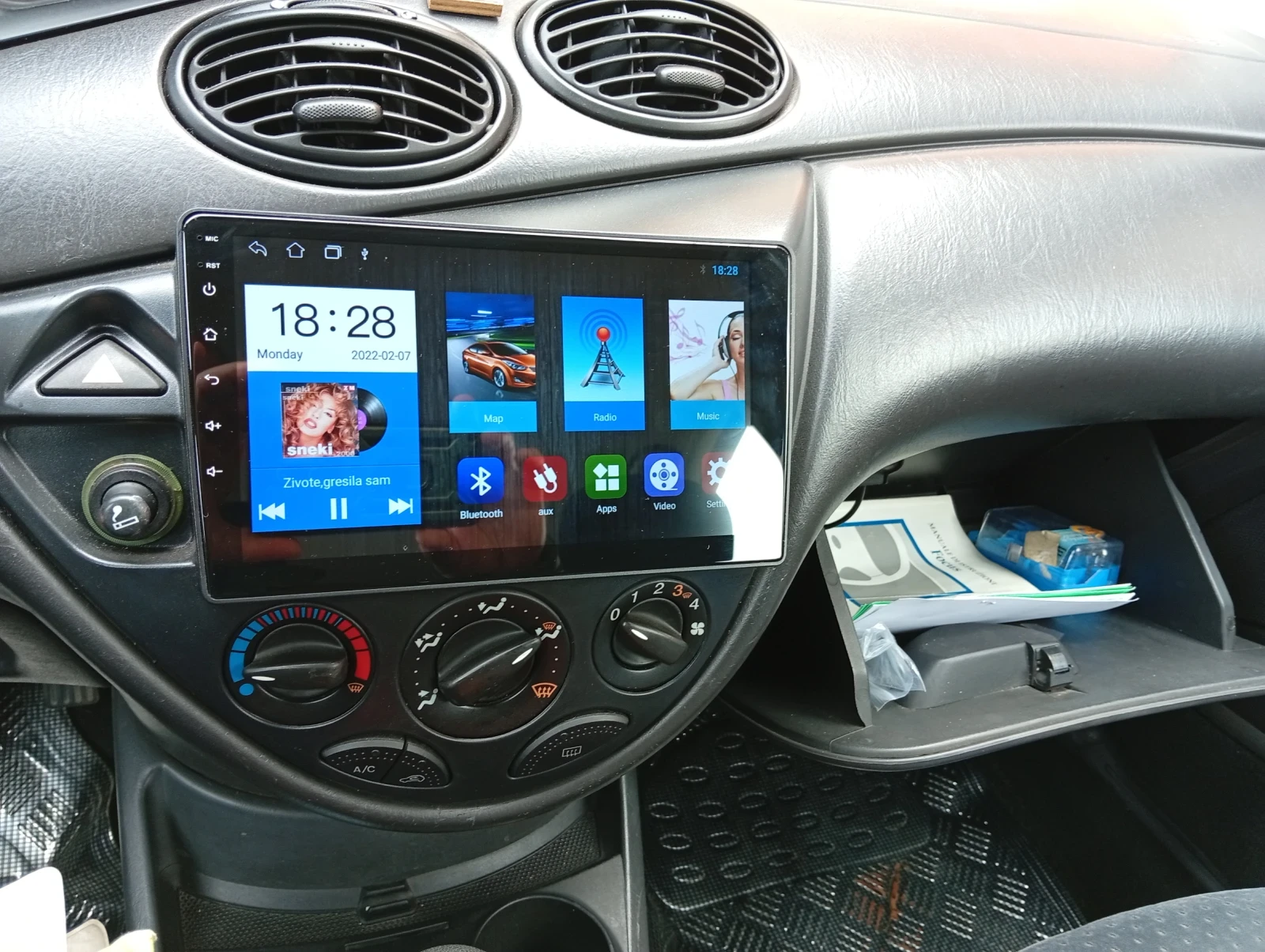 Ford Focus 1.8TDCI, снимка 6 - Автомобили и джипове - 54212673