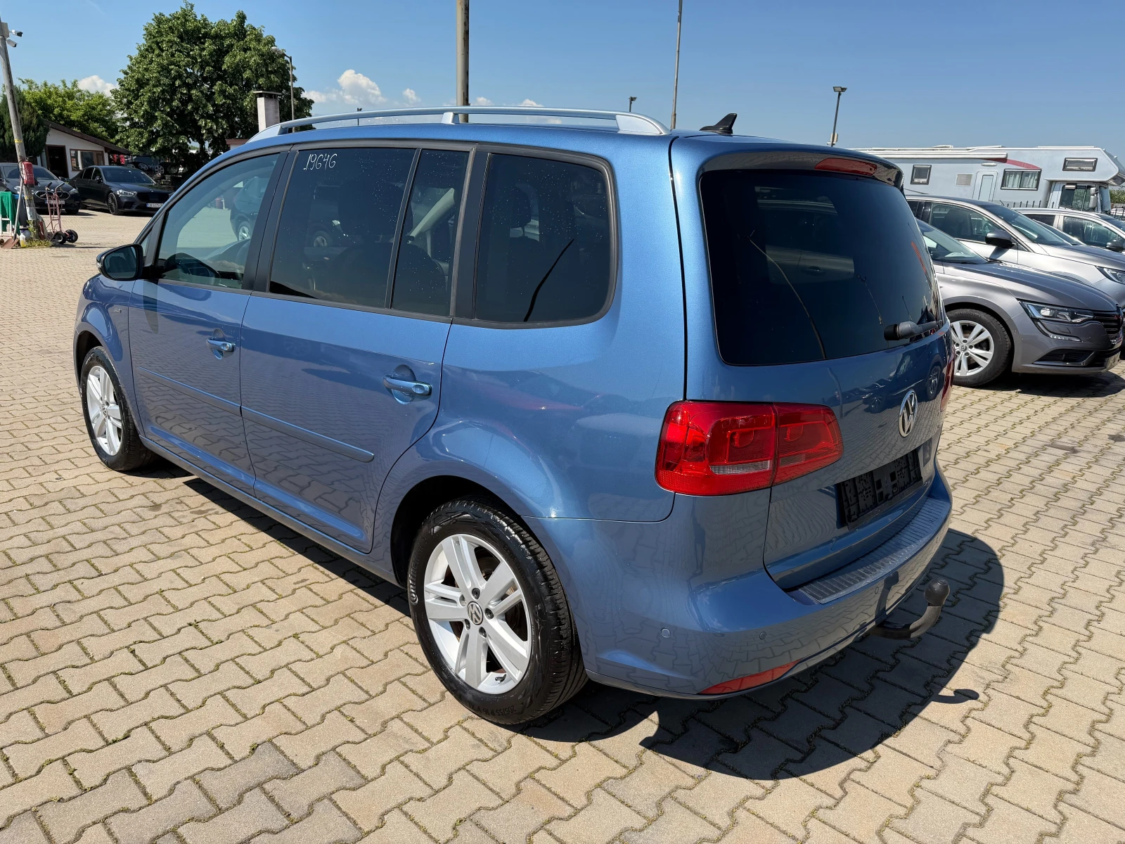 VW Touran 2.0TDI AVTOMAT/PANORAMA/NAVI EURO 5, снимка 8 - Автомобили и джипове - 54355420