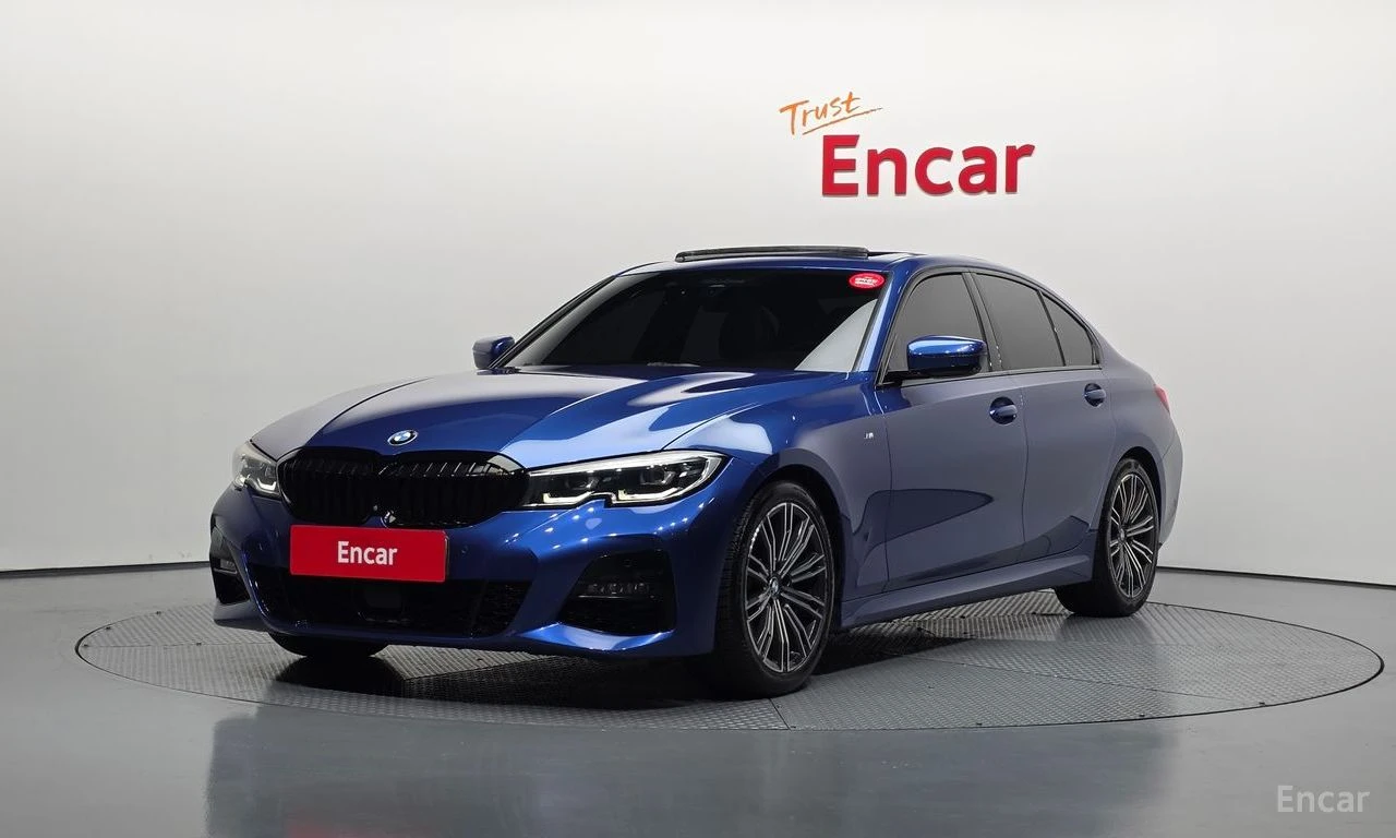 BMW 320 i M Sport DISTRONIC * PANO * ДИГИТАЛНО ТАБЛО