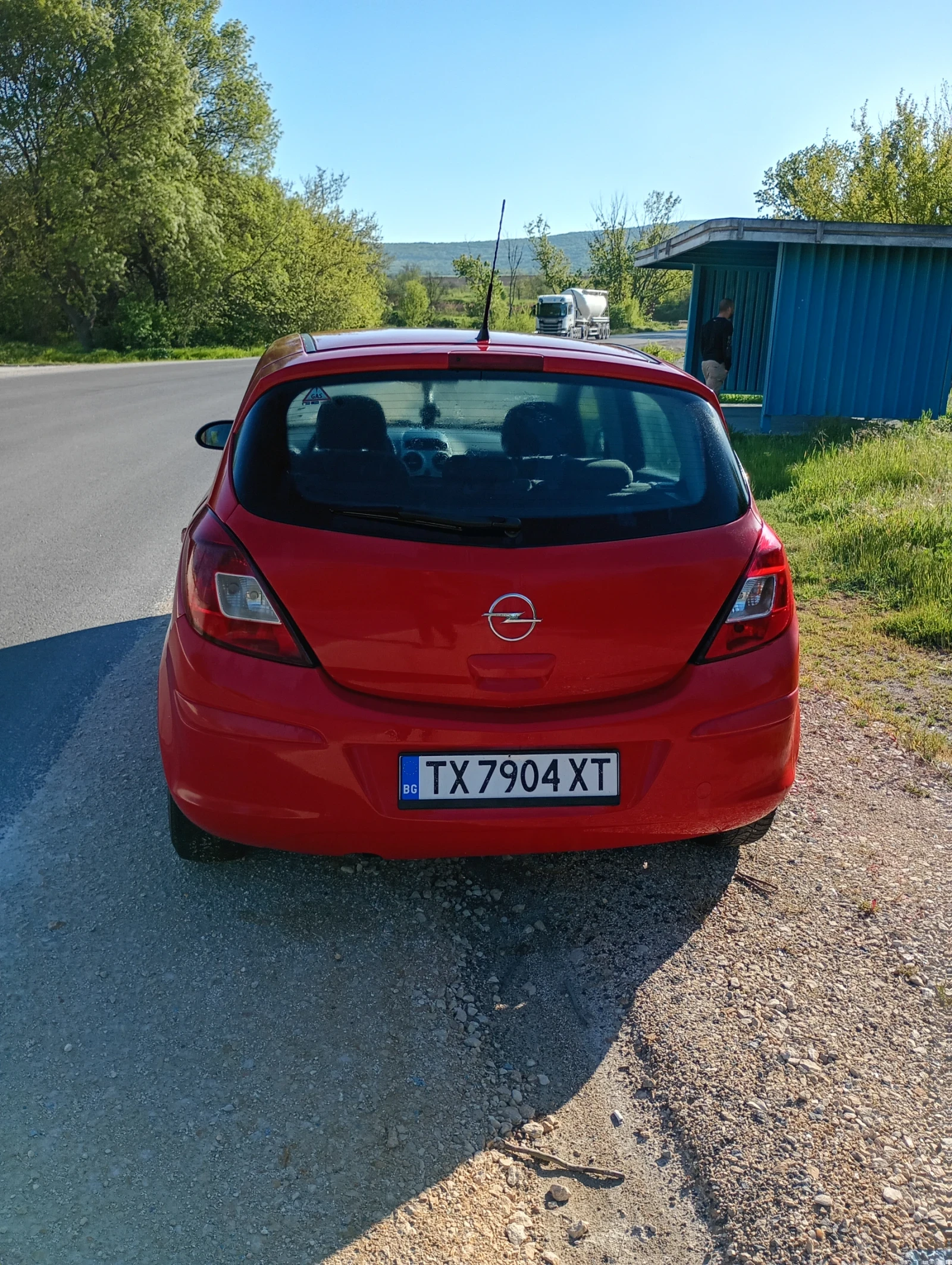 Opel Corsa 1.2 Газов Инжекцион, снимка 2 - Автомобили и джипове - 54547462
