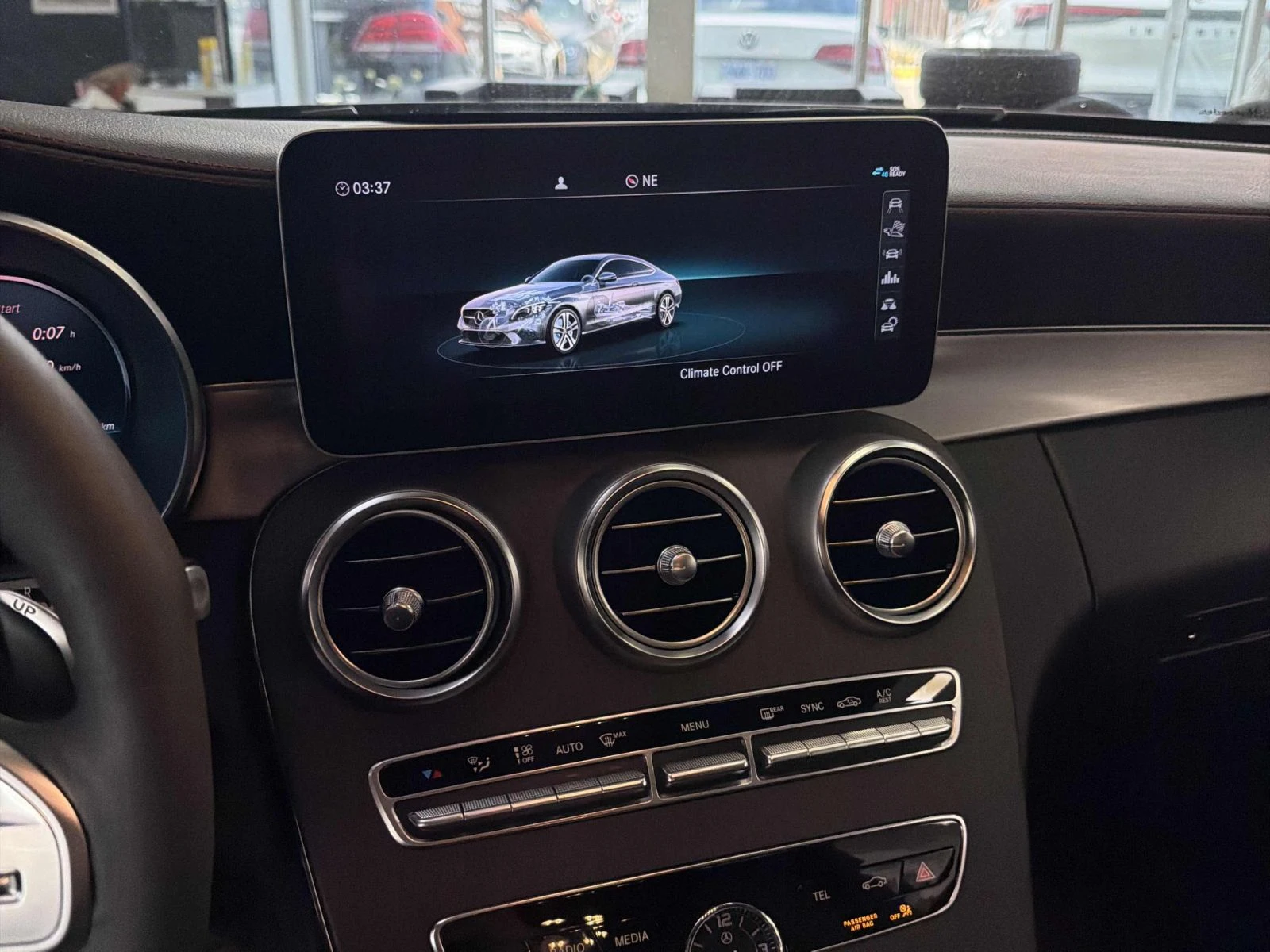 Mercedes-Benz C 43 AMG AMG-pkg* Burmester* Distronic* 360* CarPlay* , снимка 8 - Автомобили и джипове - 55779867
