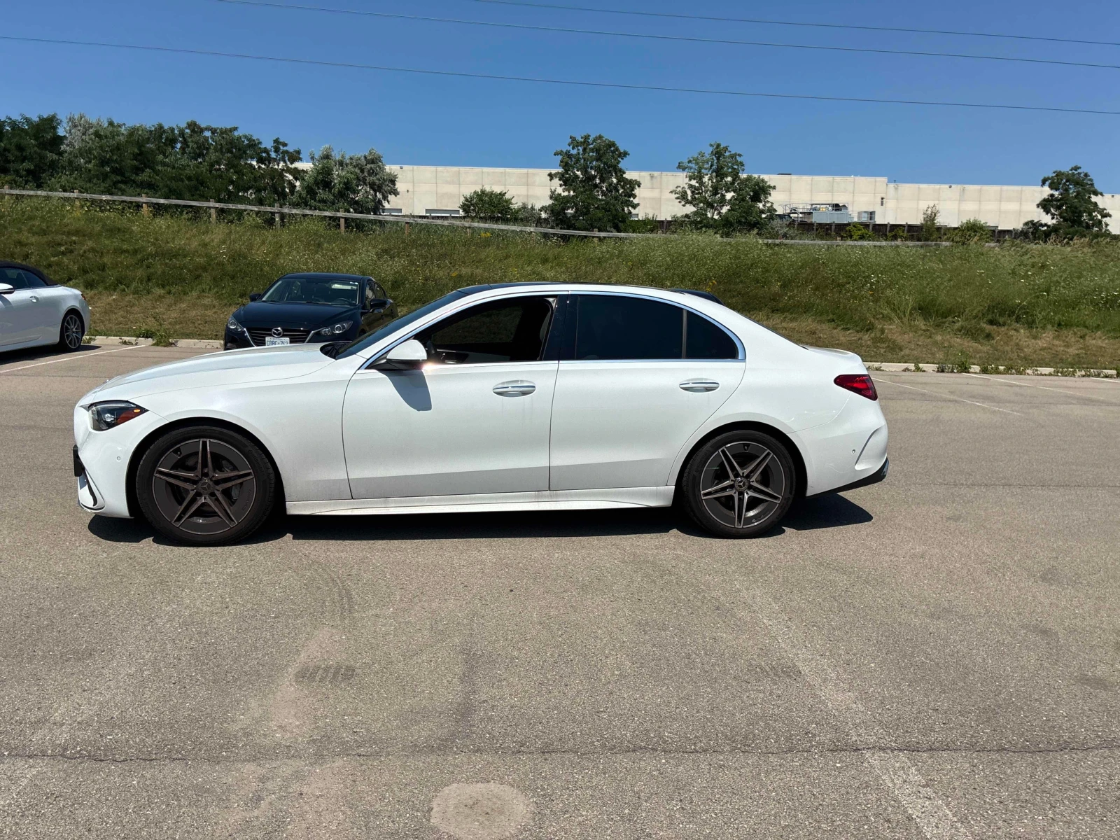 Mercedes-Benz C 300 * ГЛАВНО ПРЕДСТАВИТЕЛСТВО НА MERCEDES-BENZ, снимка 3 - Автомобили и джипове - 55833358