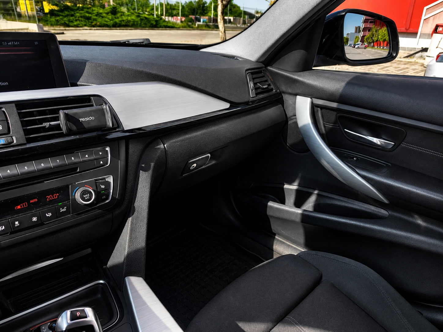 BMW 320, снимка 10 - Автомобили и джипове - 56139235
