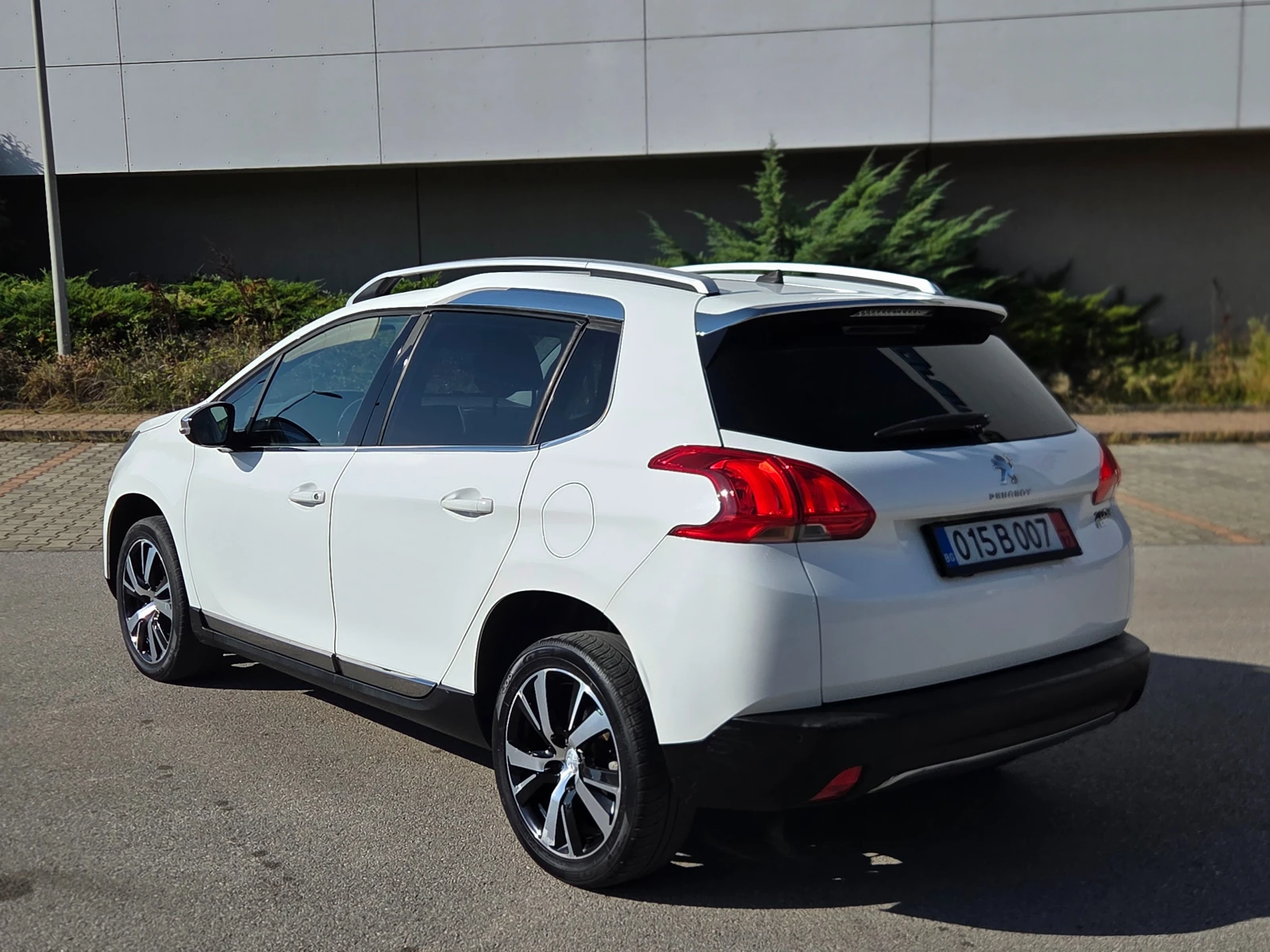Peugeot 2008 1.6e-HDI ALLURE, снимка 2 - Автомобили и джипове - 56645092