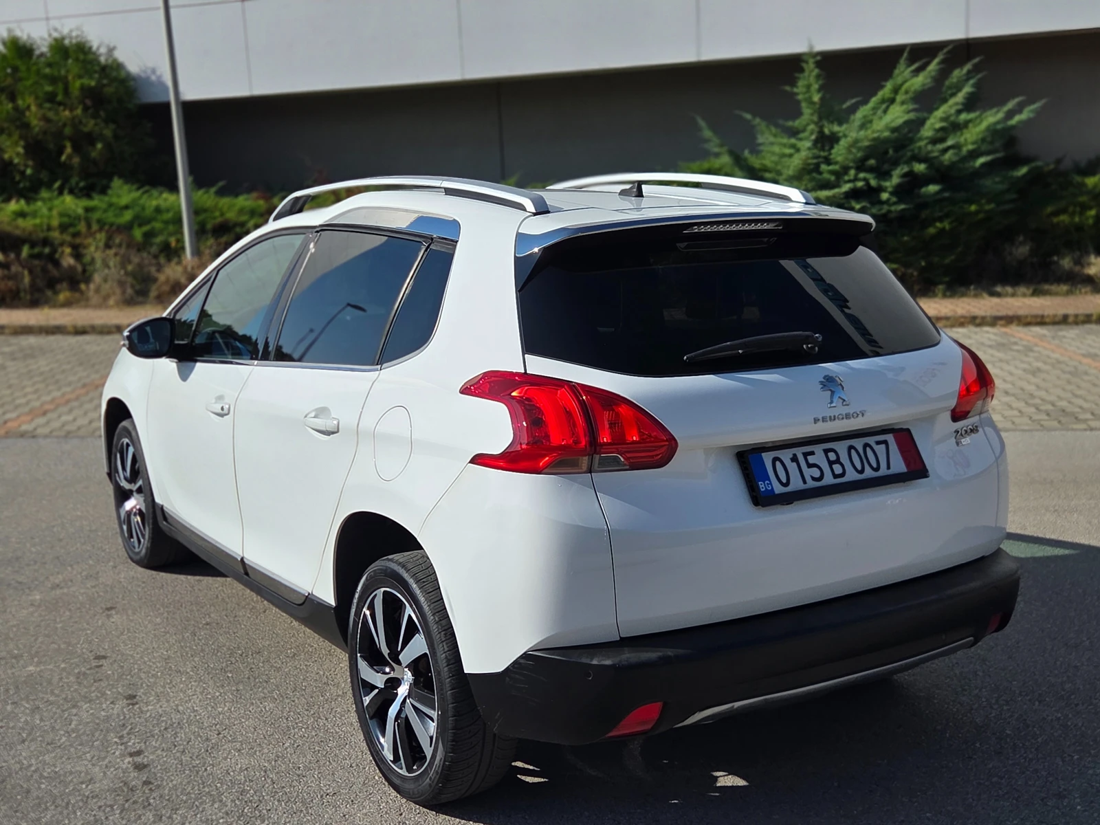 Peugeot 2008 1.6e-HDI ALLURE, снимка 3 - Автомобили и джипове - 56645092