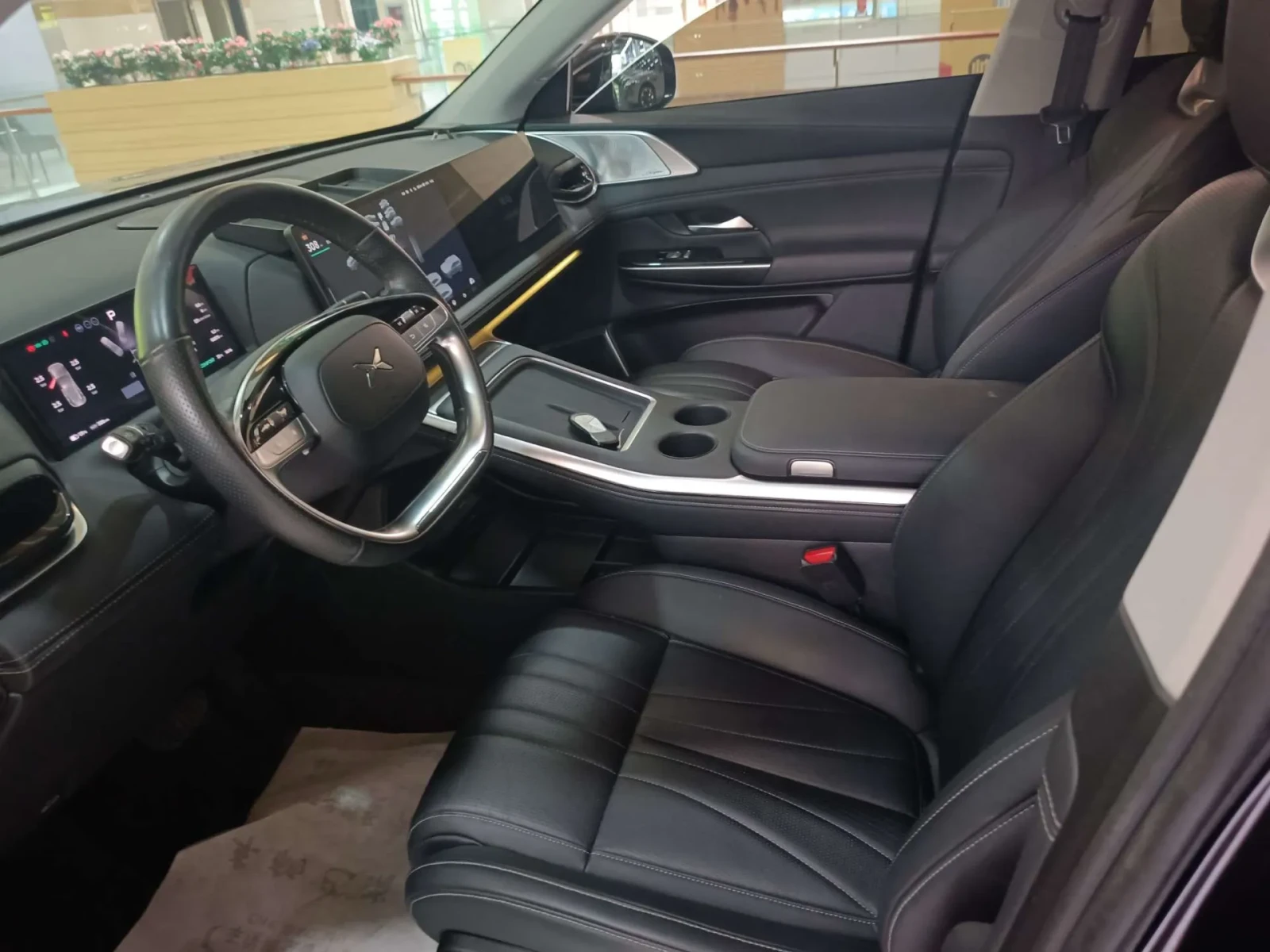Xpeng G9  98KWH 650km, снимка 4 - Автомобили и джипове - 56723572