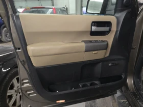 Toyota Sequoia LIMITED* 5.7* V8* ПОДГРЕВ* КАМЕРА* КЕЙЛЕС, снимка 9