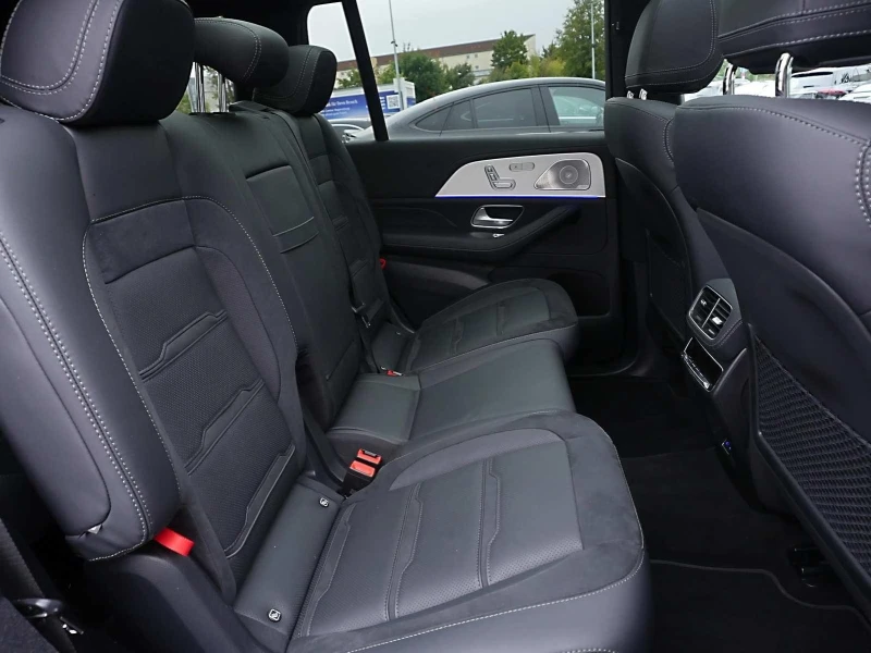 Mercedes-Benz GLS 63 AMG /4-MATIC/FACELIFT/BURM/PANO/HEAD UP/MULTIBEAM/, снимка 11 - Автомобили и джипове - 52047753
