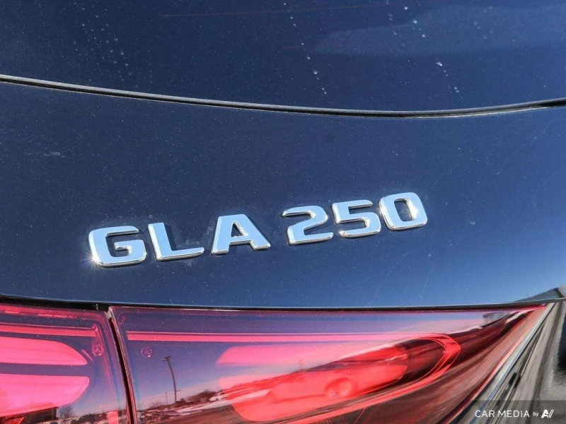 Mercedes-Benz GLA 250 * 250 4MATIC * CARFAX * ФИНАНСИРАНЕ, снимка 12 - Автомобили и джипове - 53186737