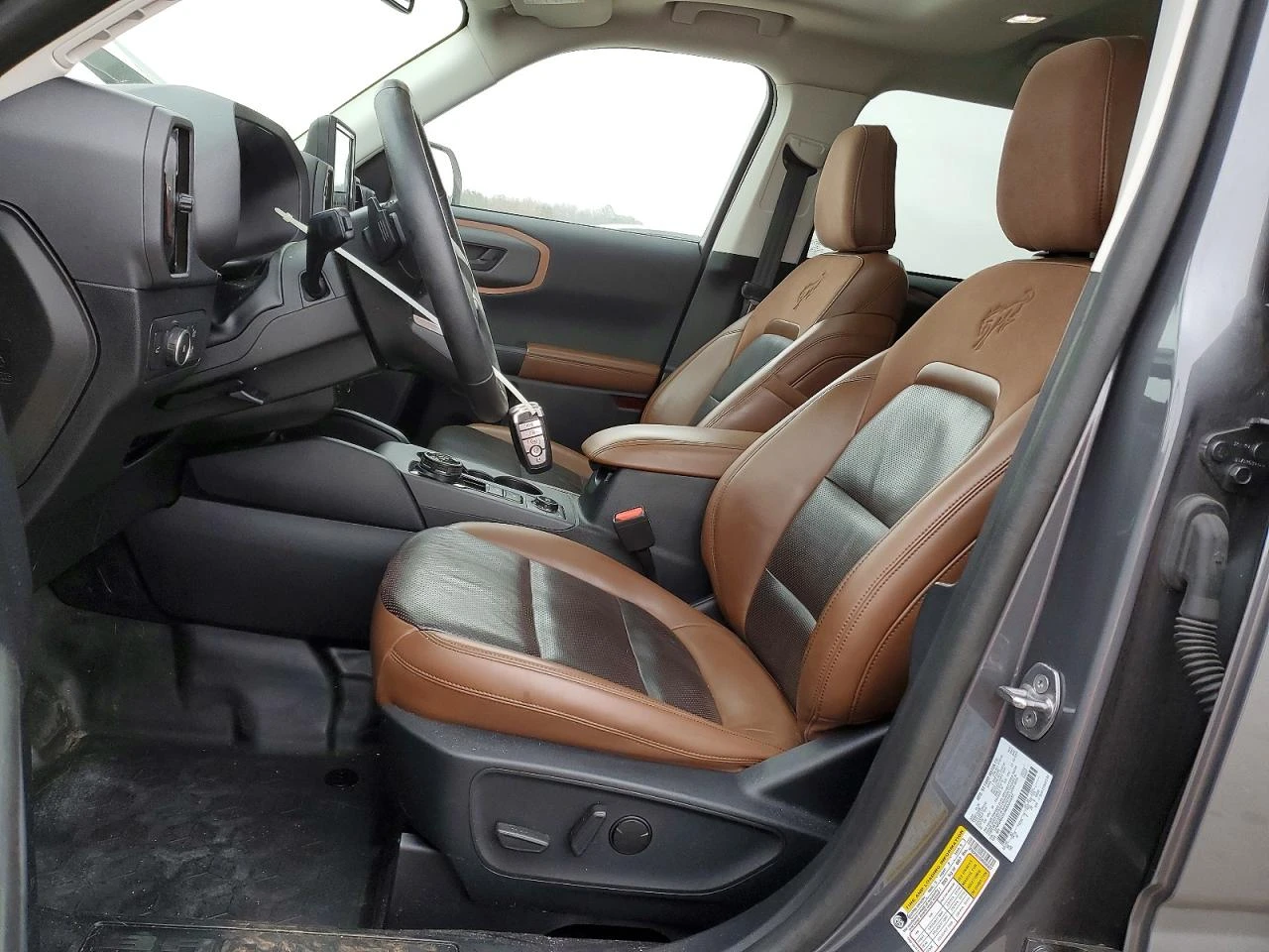 Ford Bronco SPORT BADLANDS / КОЖЕН САЛОН / ПОДГРЕВИ / ШИБИДАХ, снимка 7 - Автомобили и джипове - 53699307