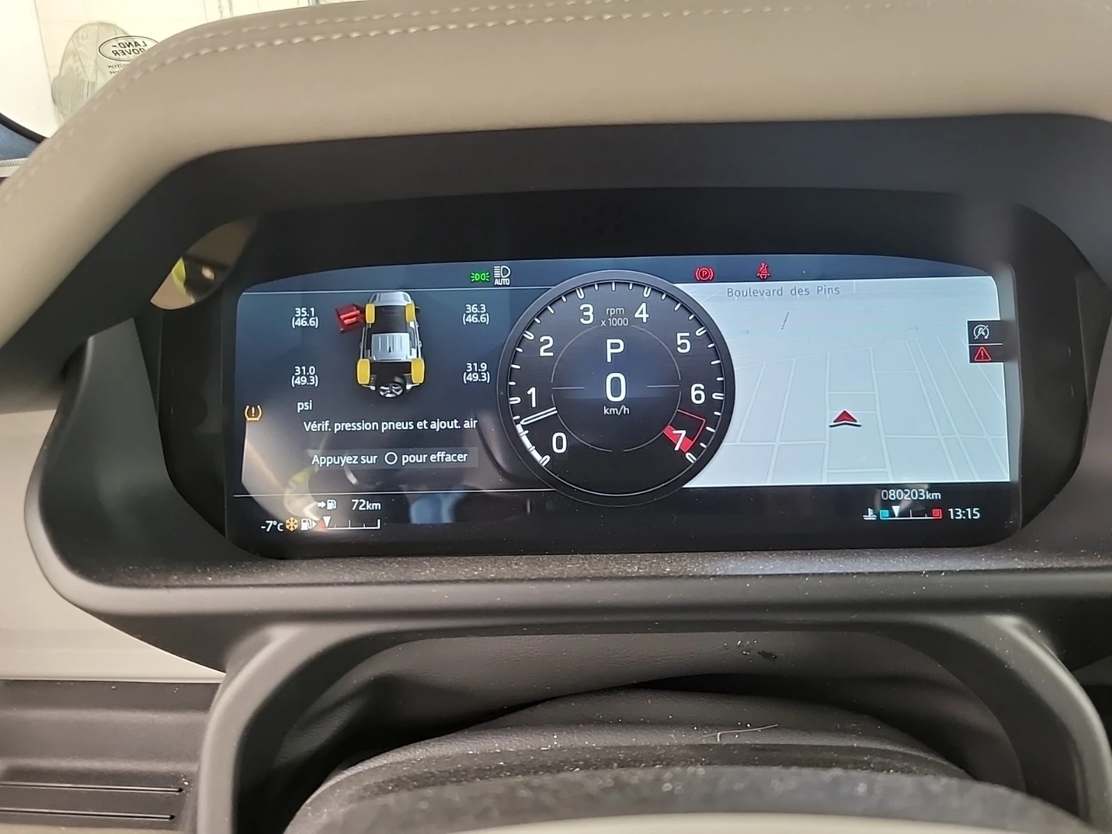 Land Rover Defender * DEFENDER SE* Aвтокредит* Пълна сервизна история* - изображение 9