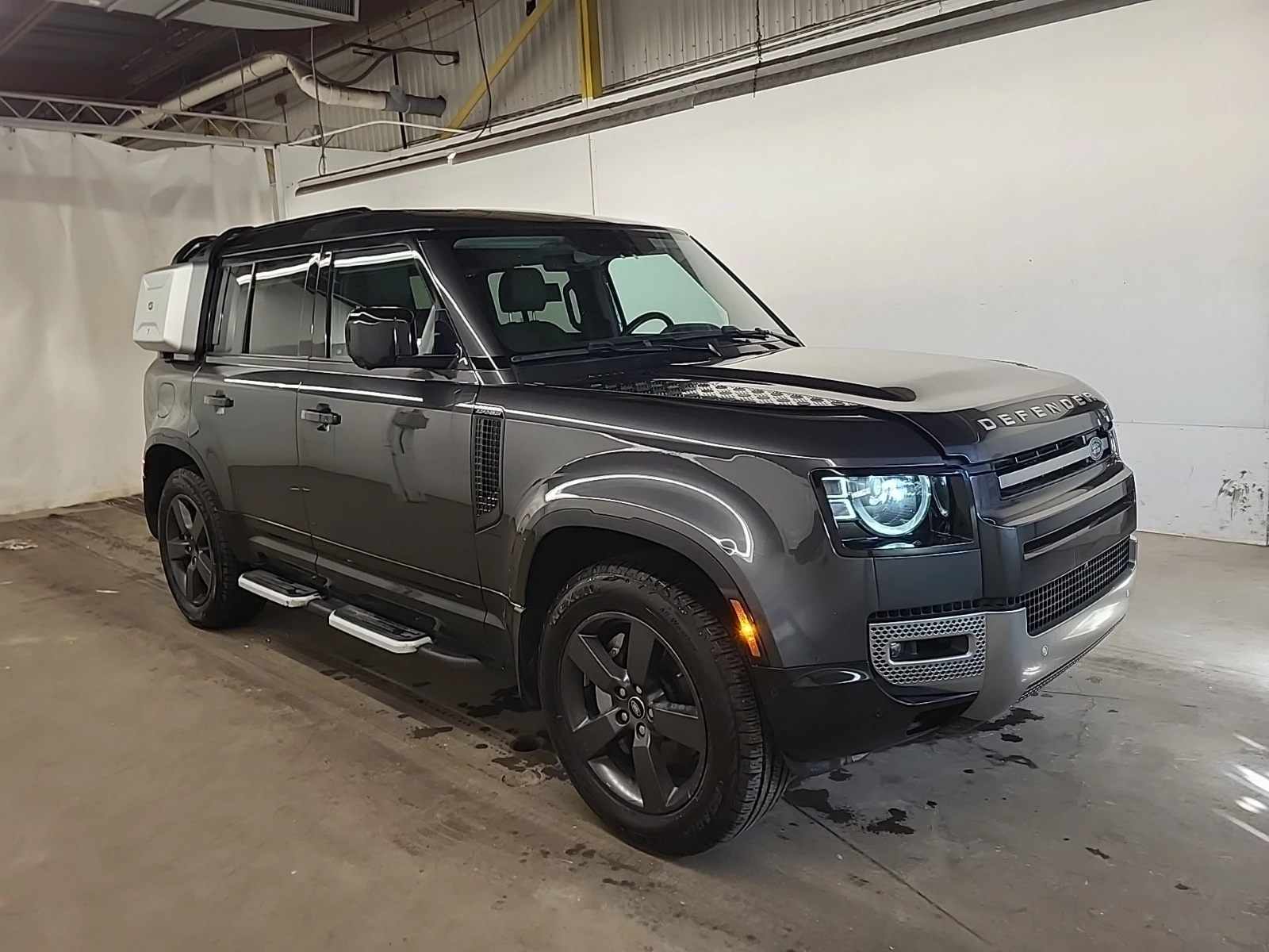 Land Rover Defender * DEFENDER SE* Aвтокредит* Пълна сервизна история* - изображение 3