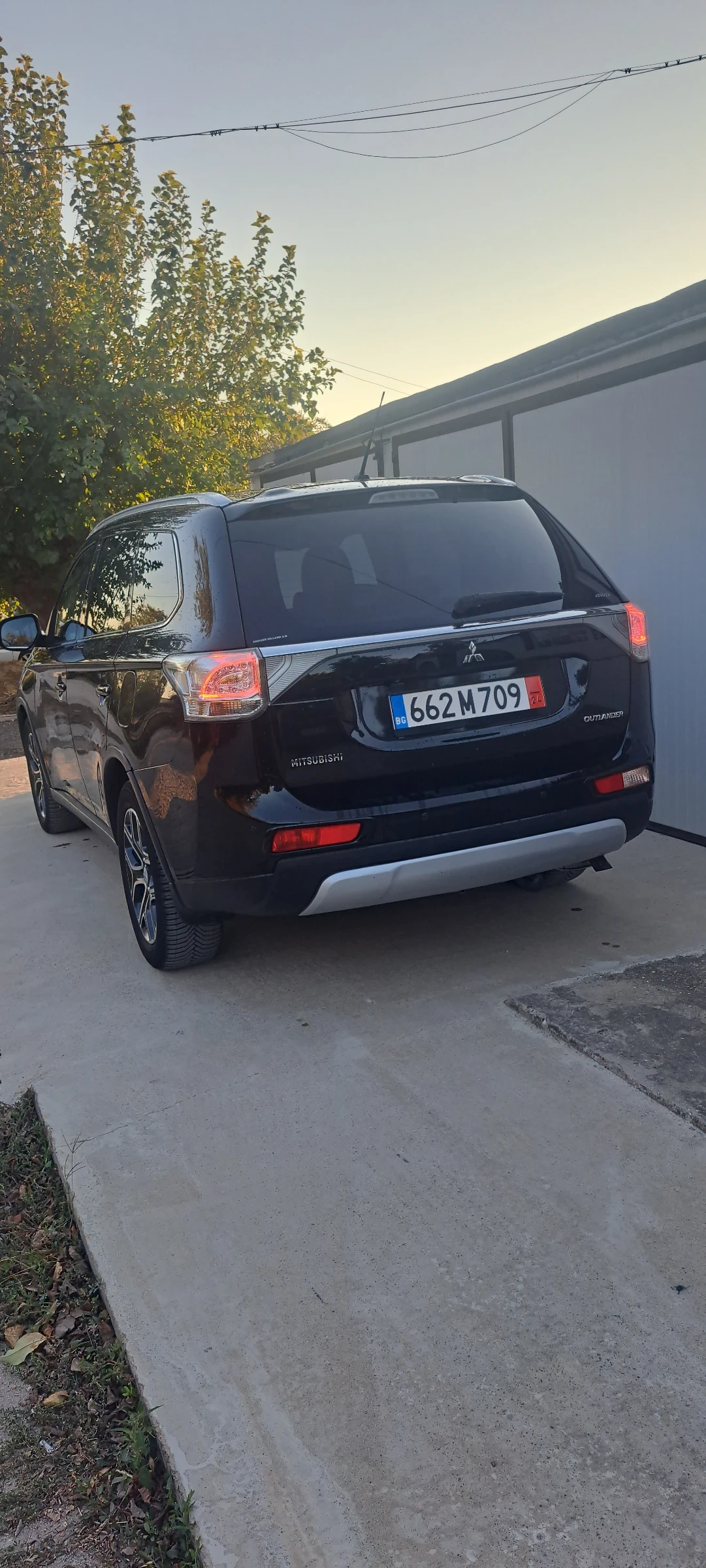 Mitsubishi Outlander, снимка 2 - Автомобили и джипове - 53965754