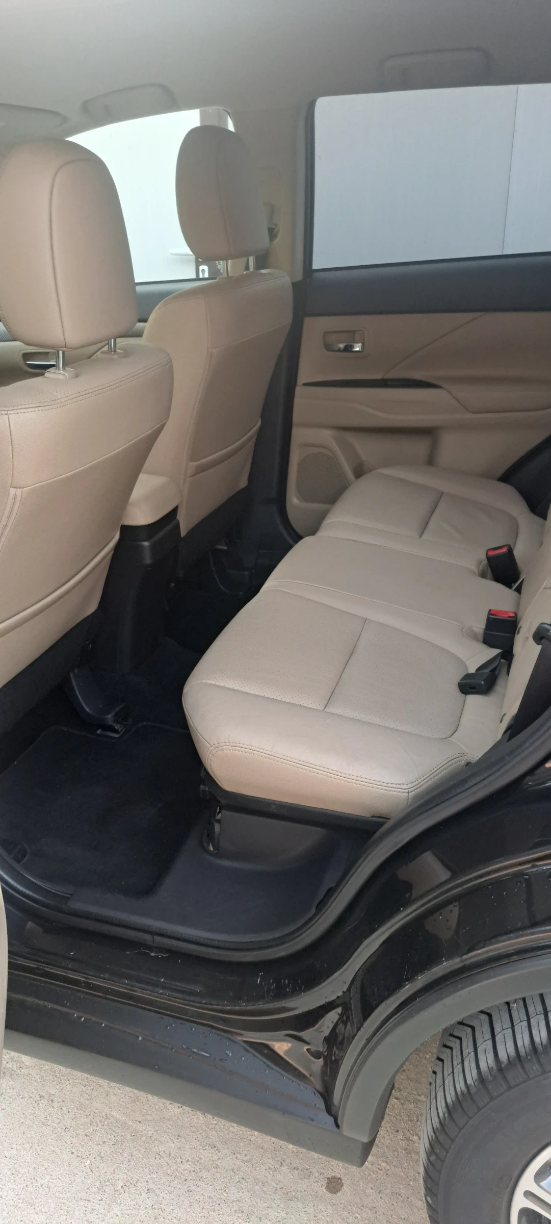 Mitsubishi Outlander, снимка 4 - Автомобили и джипове - 53965754