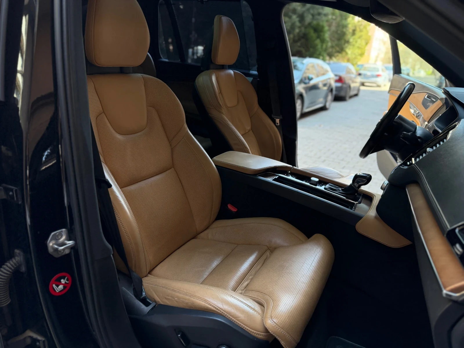 Volvo Xc90 2.0 D5 Limited Edition inscription, снимка 16 - Автомобили и джипове - 54556492