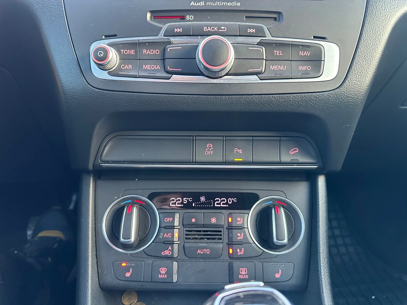 Audi Q3 2.0t Quattro , снимка 16 - Автомобили и джипове - 54576753