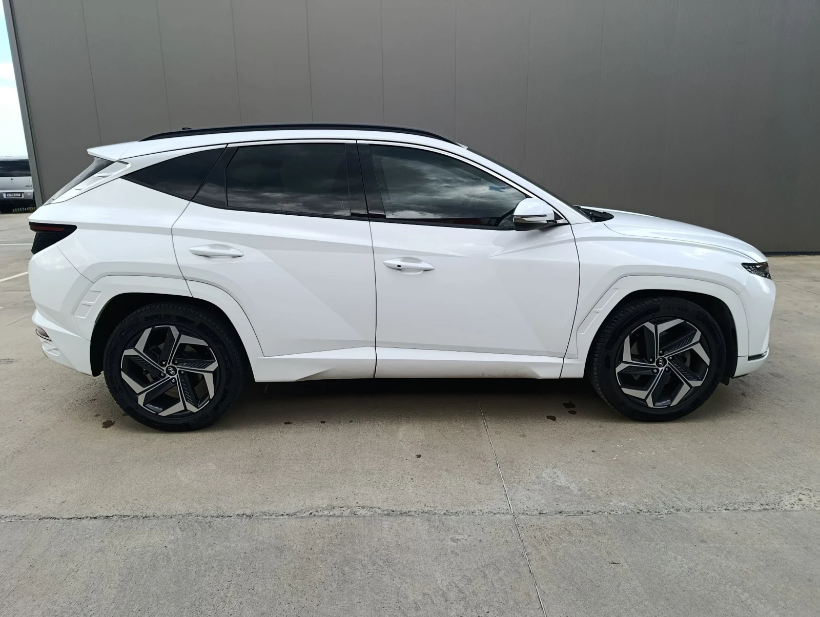 Hyundai Tucson 1.6 T - GDI Mild Hybrid , снимка 12 - Автомобили и джипове - 54581759