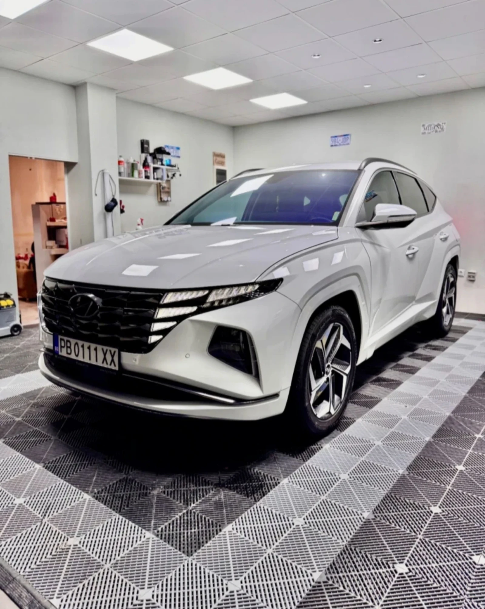 Hyundai Tucson 1.6 T - GDI Mild Hybrid , снимка 14 - Автомобили и джипове - 54581759