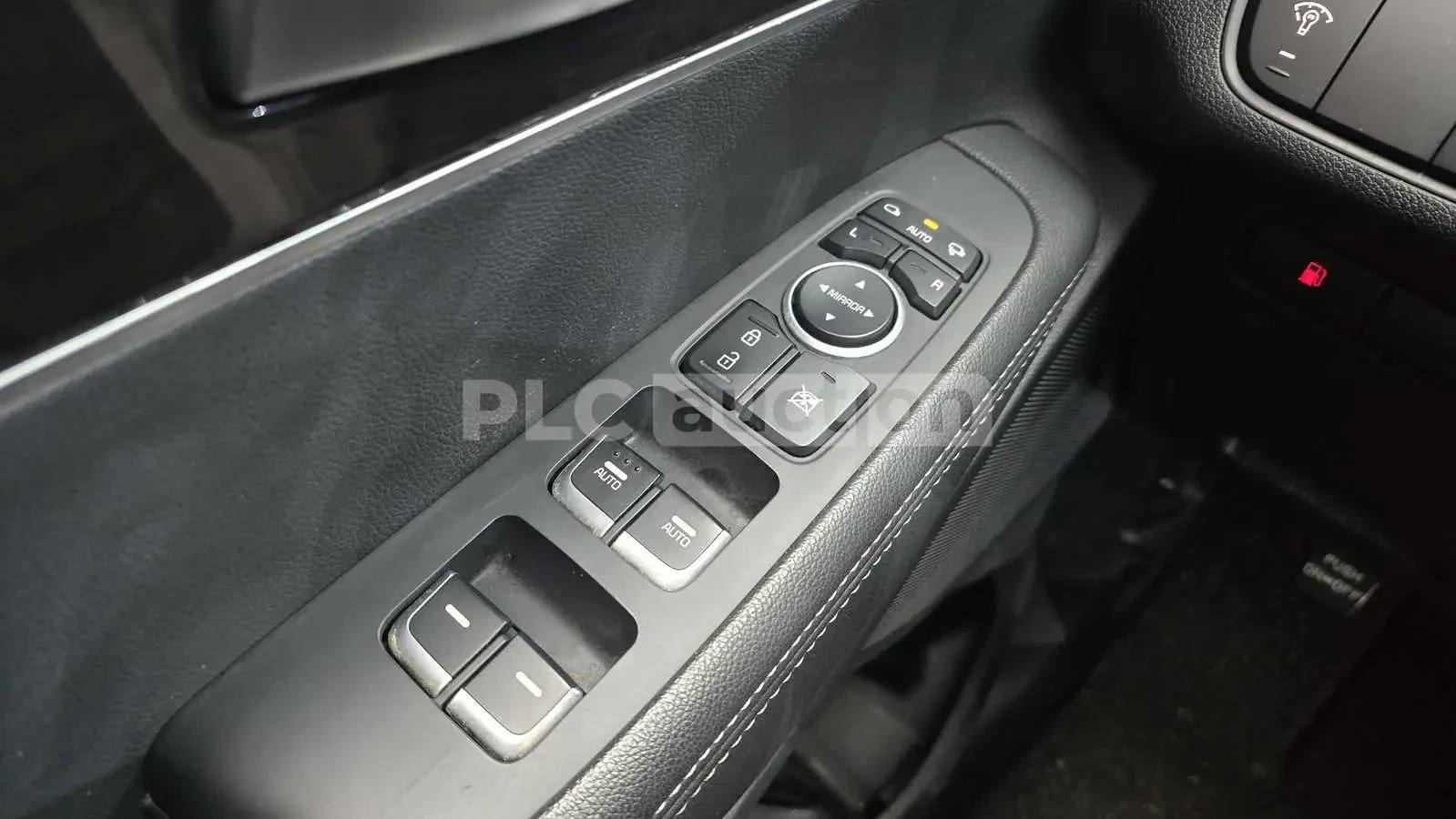 Kia Sorento 4x4\2.2 Diesel, снимка 17 - Автомобили и джипове - 55035905