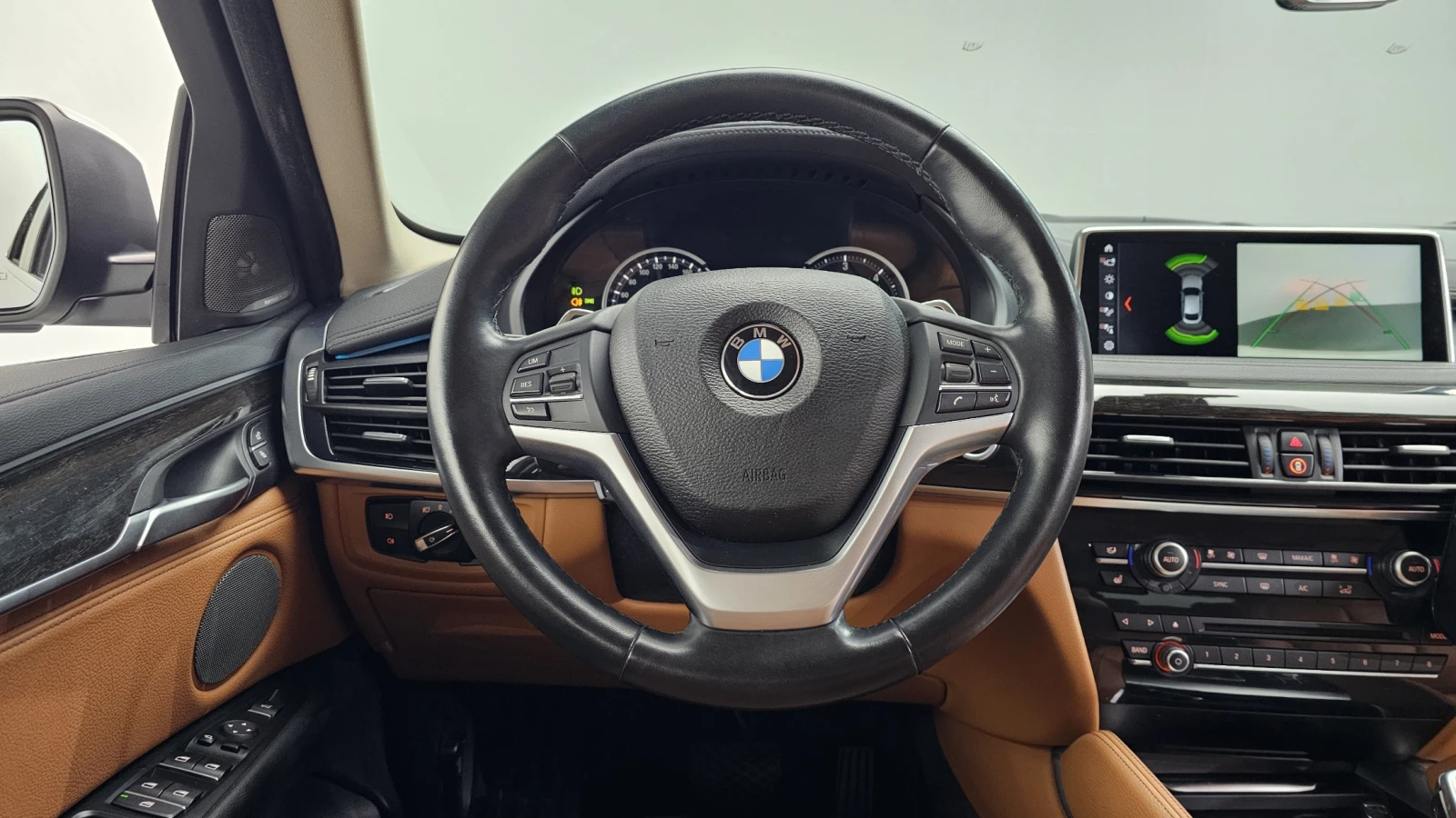 BMW X6 xDrive30d* 360* ЕЛ. БАГАЖНИК* HUD* КРАЙНА ЦЕНА, снимка 13 - Автомобили и джипове - 55340573