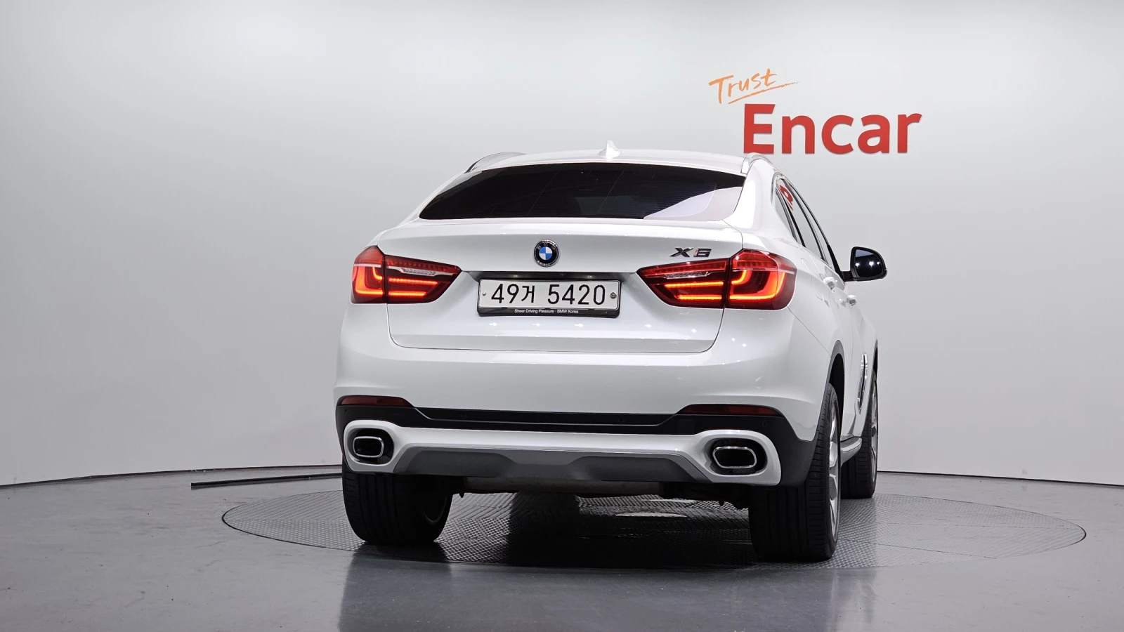 BMW X6 xDrive30d* 360* ЕЛ. БАГАЖНИК* HUD* КРАЙНА ЦЕНА, снимка 4 - Автомобили и джипове - 55340573