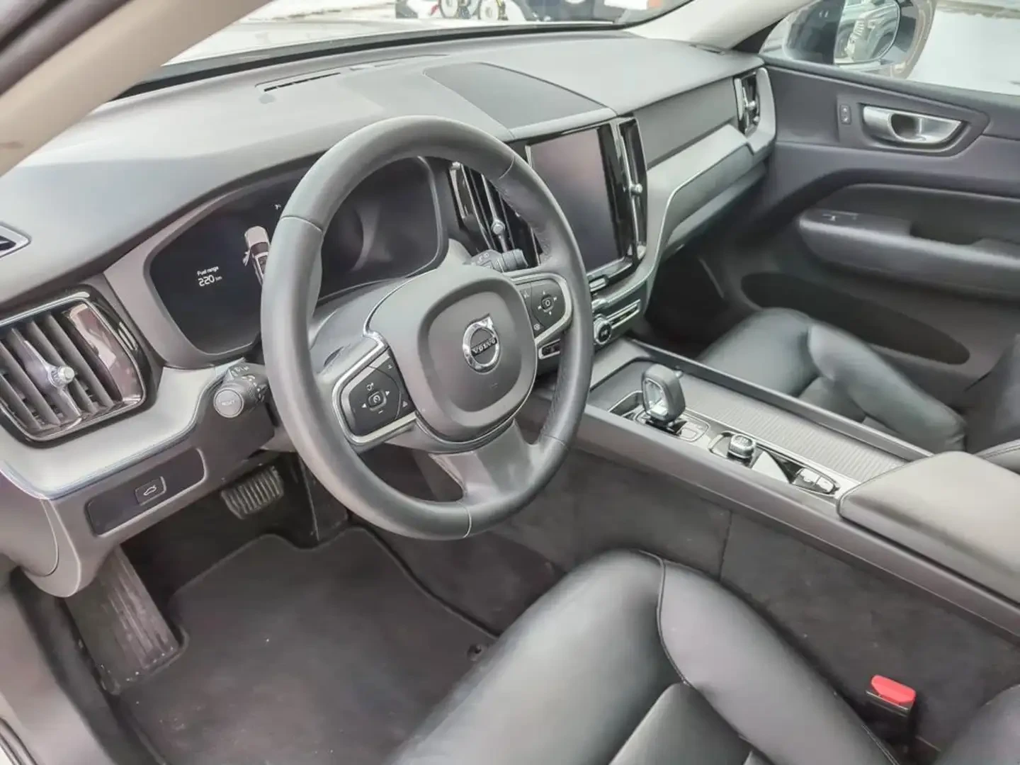 Volvo XC60 B5* ПОДГРЕВ* 360КАМЕРА* ПАНОРАМА* LANE* ASSIST* , снимка 7 - Автомобили и джипове - 55598119