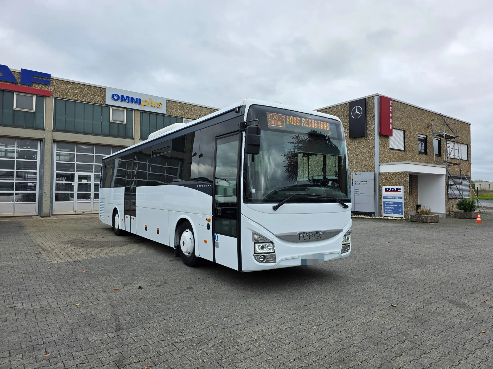 Iveco Classic Iveco Crossway с подемник 55+ 1 Дължина 12.10 м