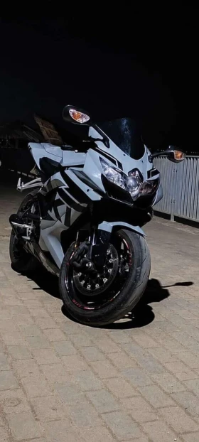 Suzuki Gsxr, снимка 1