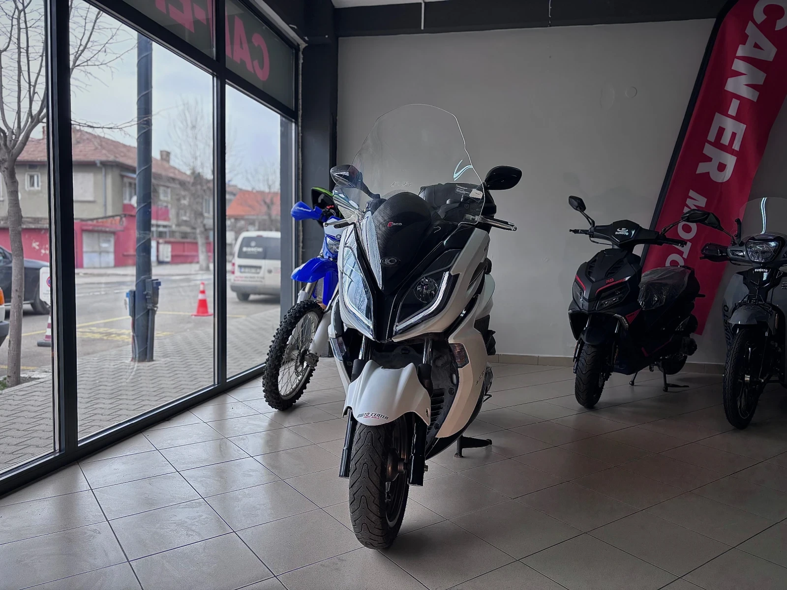 Kymco K-XCT 300