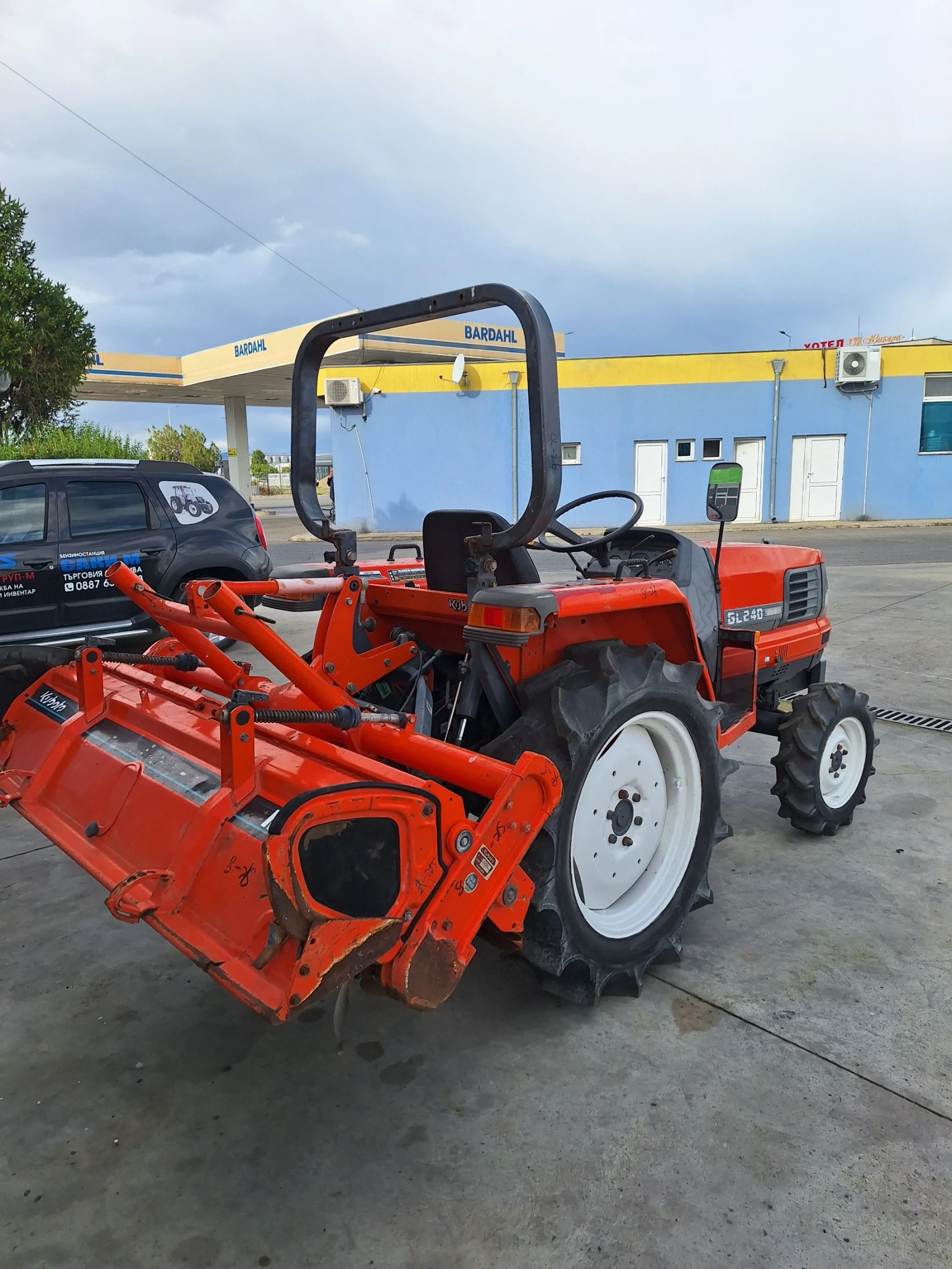 Трактор Kubota, снимка 6 - Селскостопанска техника - 56197714