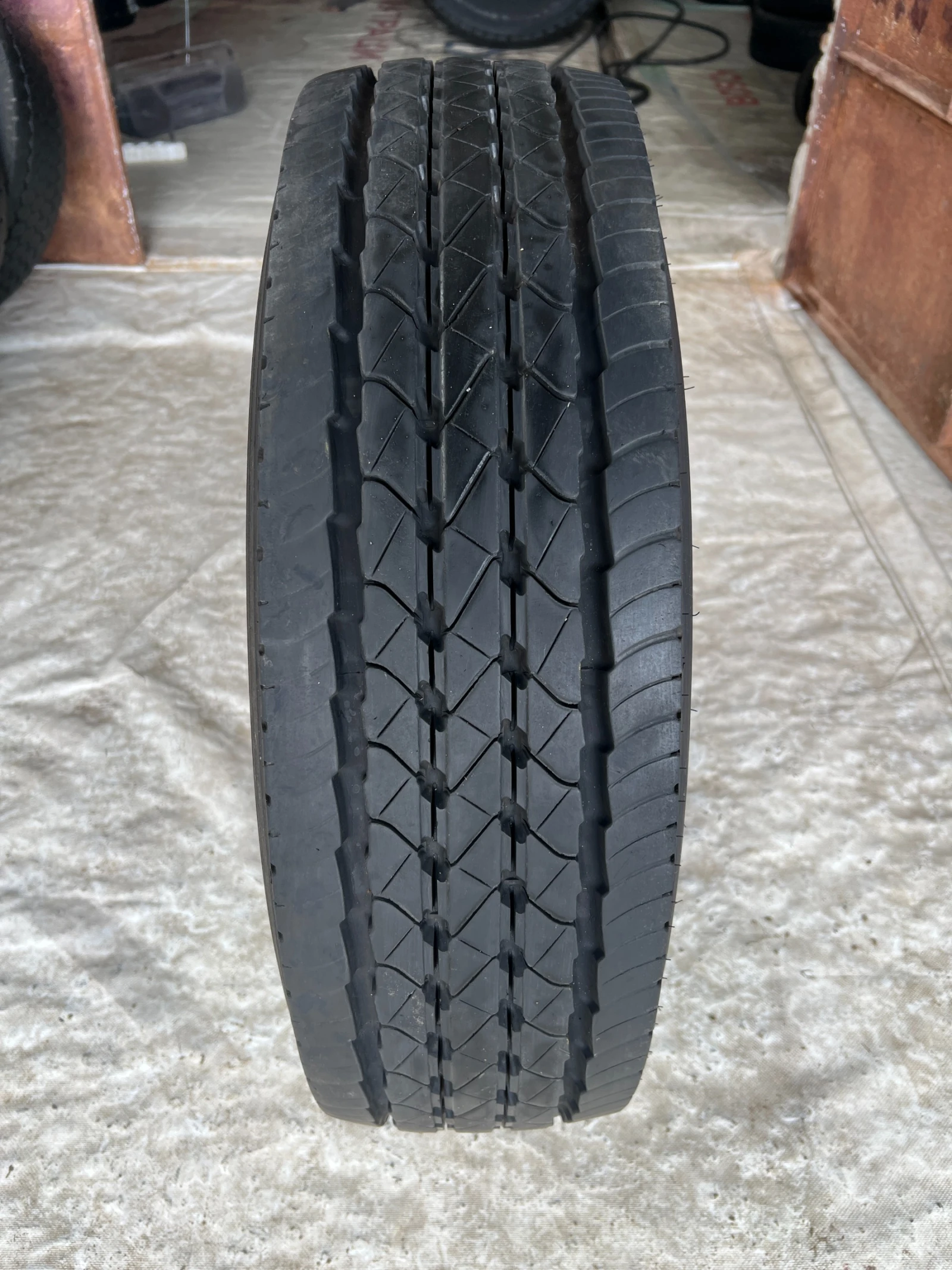 Гуми 215/75R17.5 | Mobile.bg — изображение 1