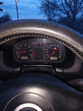 VW Golf - 800 € / 1564.66 лв. - 77326704 7