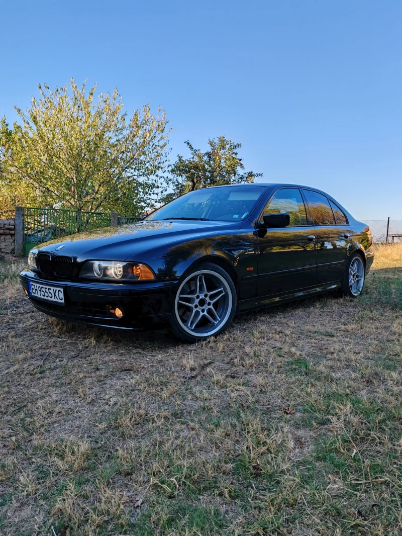 BMW 525 525i, снимка 1 - Автомобили и джипове - 47400509