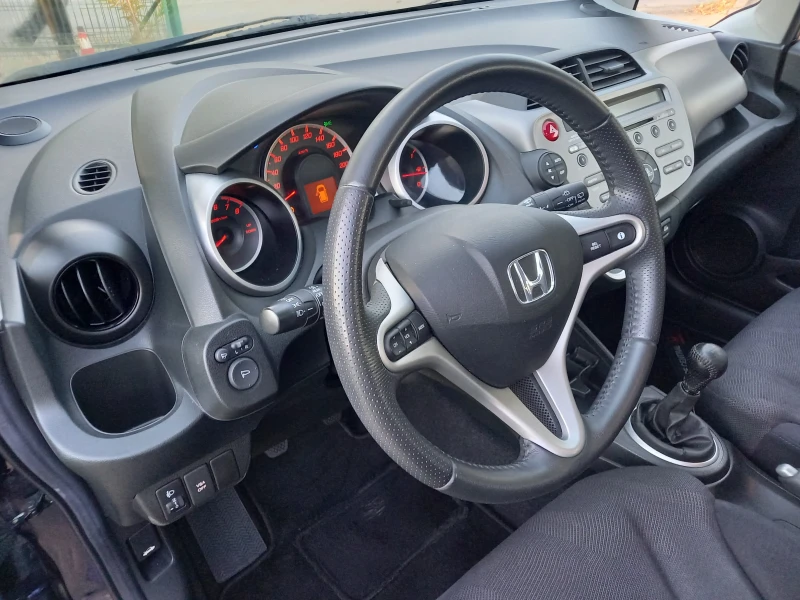 Honda Jazz 1.4 BARTER 99, снимка 10 - Автомобили и джипове - 47572946