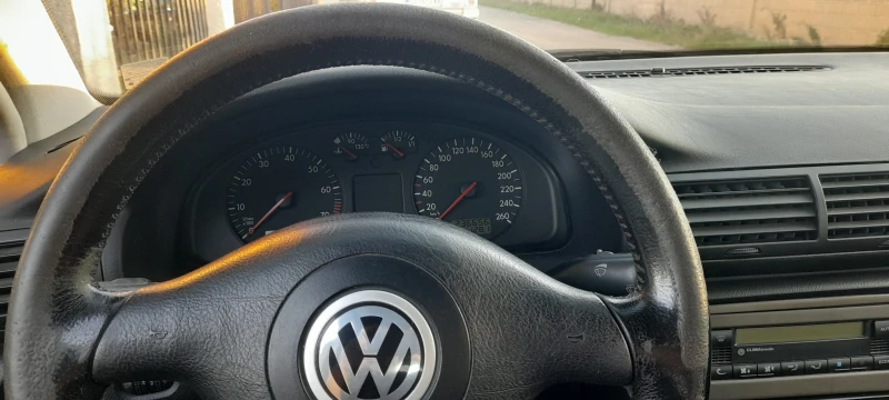 VW Passat B5, снимка 4 - Автомобили и джипове - 47668429