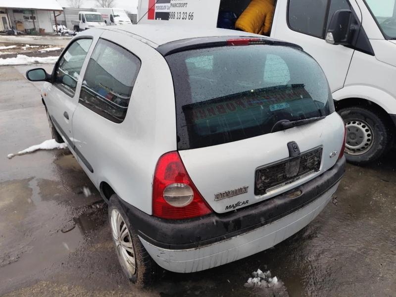 Renault Clio 1.6, снимка 4 - Автомобили и джипове - 48672980