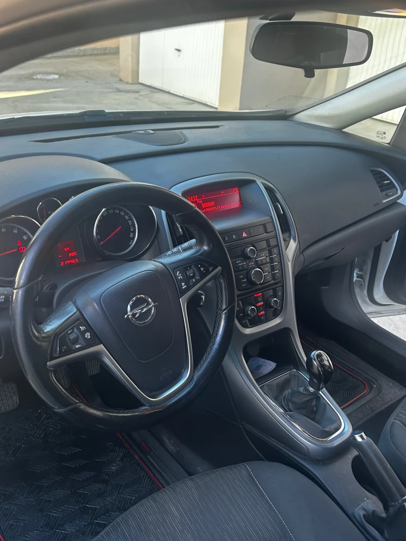 Opel Astra 1.4Turbo* LPG , снимка 17 - Автомобили и джипове - 49091347