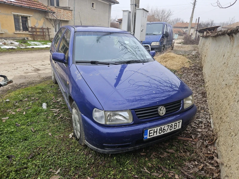 VW Polo 4врати, снимка 1 - Автомобили и джипове - 49312952