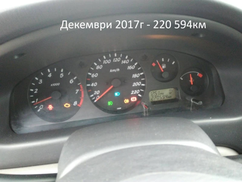 Nissan Almera, снимка 15 - Автомобили и джипове - 49520874